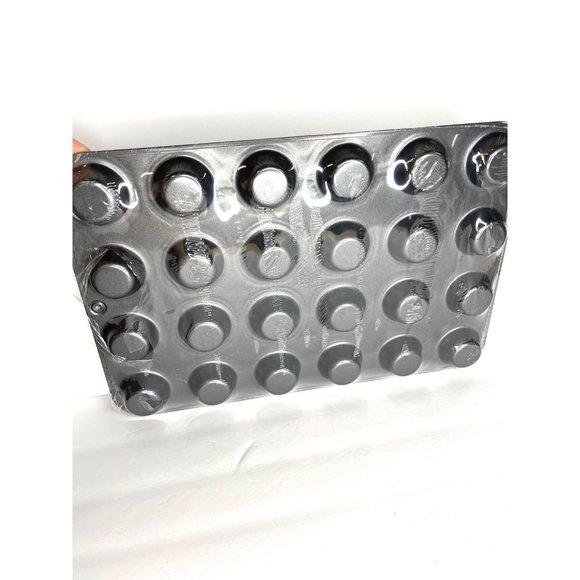Pampered Chef Kitchen New Pampered Chef Mini Muffin Pan Poshmark